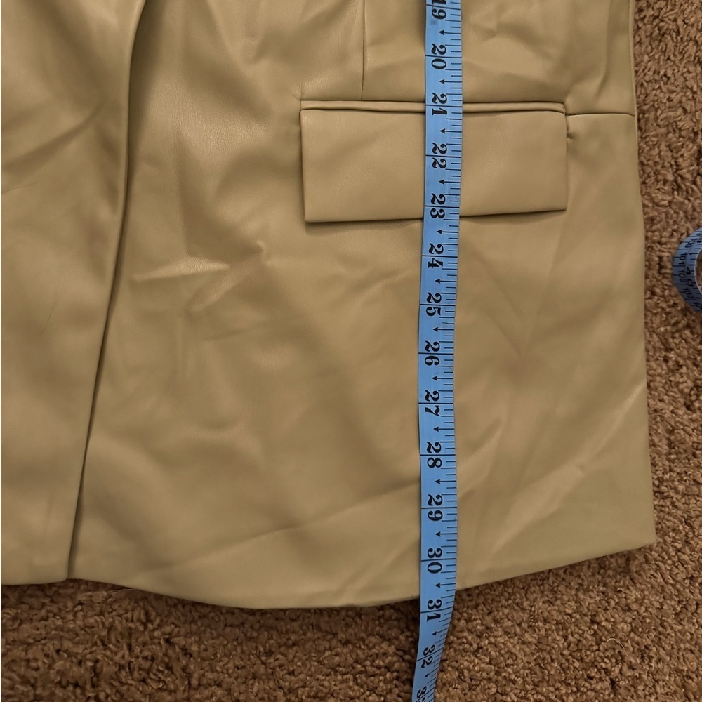 WEWOREWHAT Overaized Women’s Downtown Blazer Vegan Leather SZ M jacket Oat Beige - Picture 10 of 16